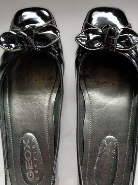 Geox Respira Black Patent Leather with Trendy Mismatched Soles Size 6
